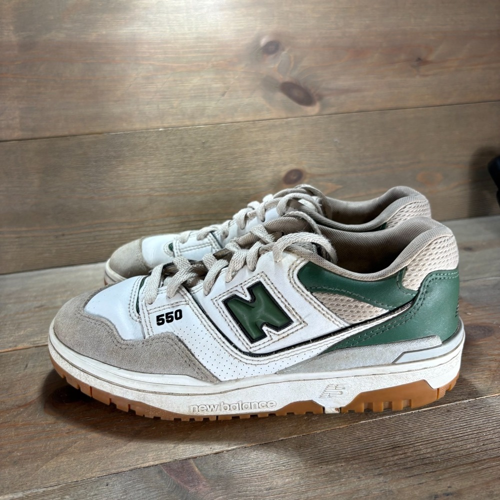 New Balance 550 Boys size 6 shoes White Leather Green Gum Sole sneakers
